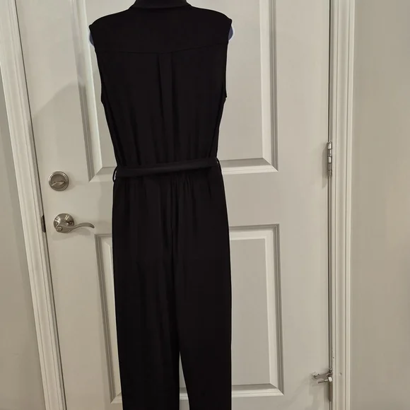 Calvin Klein Black and Gold Maxi Jumpsuit with Wide-Leg Design - Picture 4 of 8